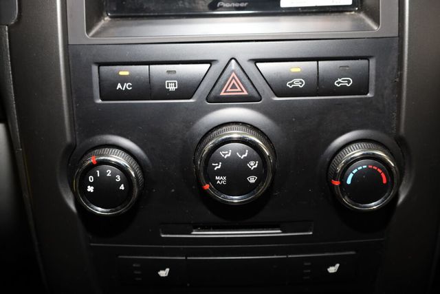Thumbnail: 2012 Kia Sorento - 29
