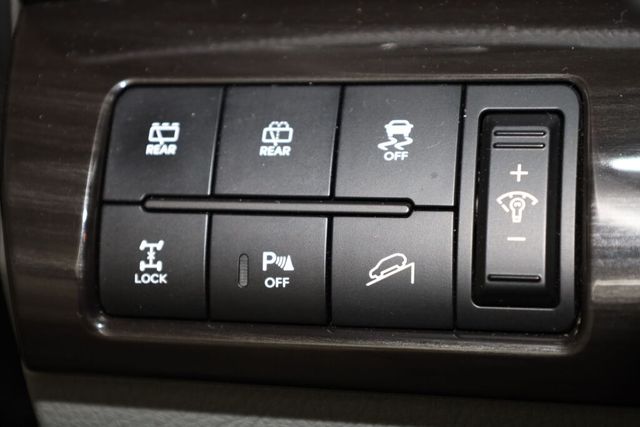 Thumbnail: 2012 Kia Sorento - 27