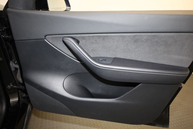 Thumbnail: 2021 Tesla Model Y - 28