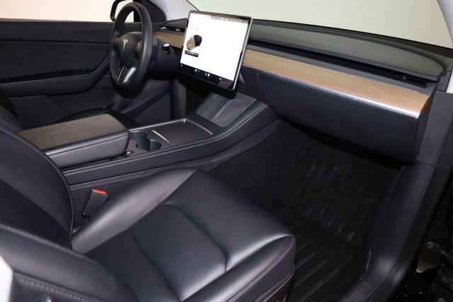 Thumbnail: 2021 Tesla Model Y - 29