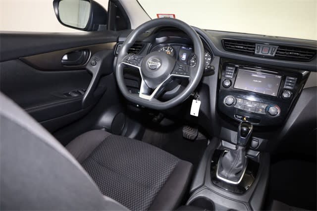 Thumbnail: 2019 Nissan Rogue Sport - 9