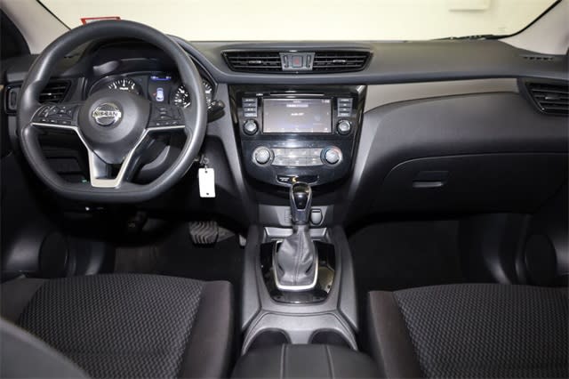 Thumbnail: 2019 Nissan Rogue Sport - 13