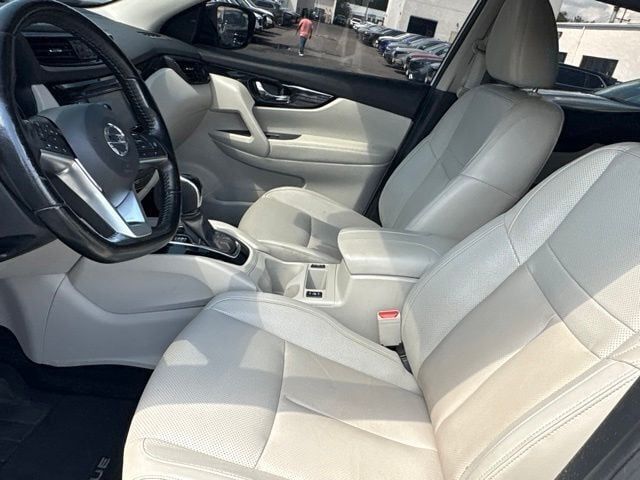 Thumbnail: 2021 Nissan Rogue Sport - 7