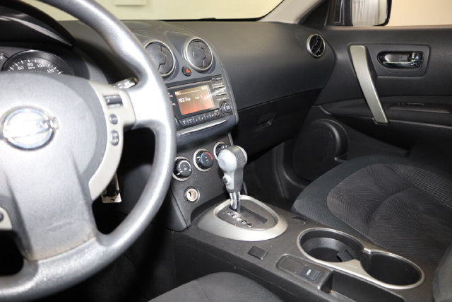 Thumbnail: 2014 Nissan Rogue - 9