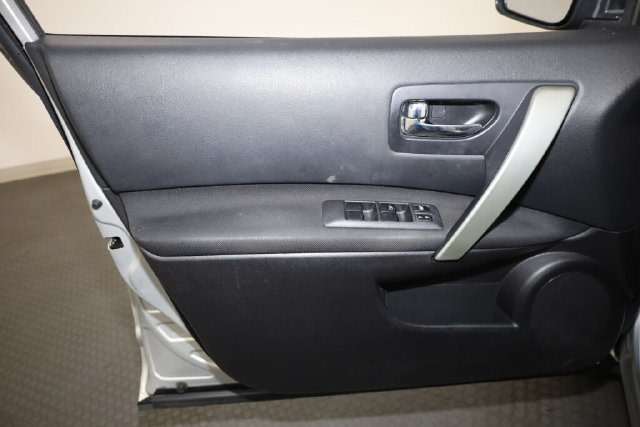 Thumbnail: 2014 Nissan Rogue - 27