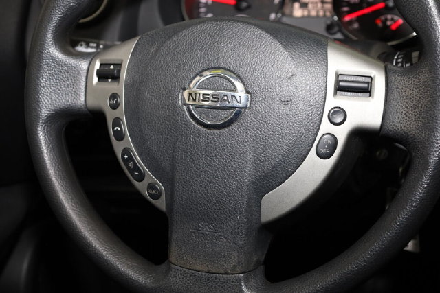 Thumbnail: 2014 Nissan Rogue - 31