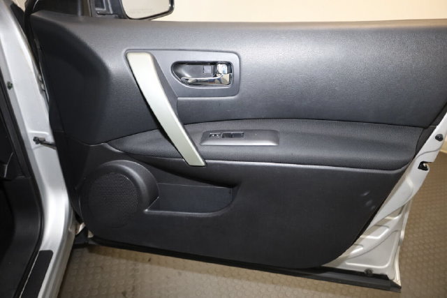 Thumbnail: 2014 Nissan Rogue - 32