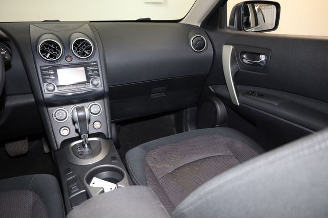 Thumbnail: 2012 Nissan Rogue - 28
