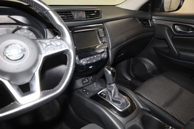 Thumbnail: 2019 Nissan Rogue - 9