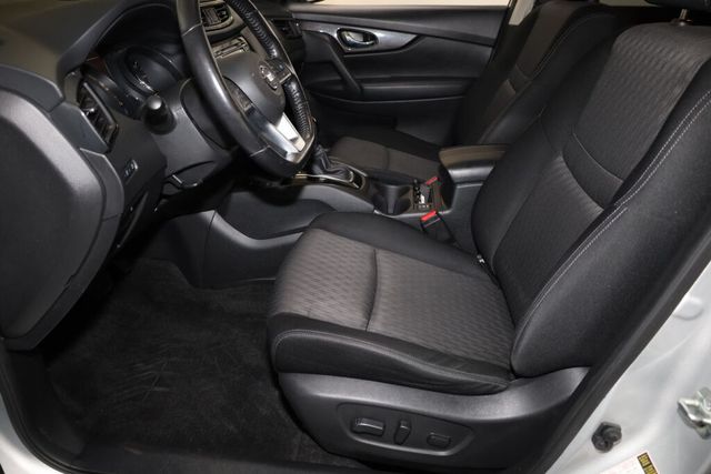 Thumbnail: 2019 Nissan Rogue - 10