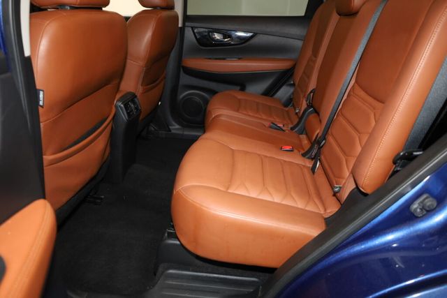 Thumbnail: 2018 Nissan Rogue - 12