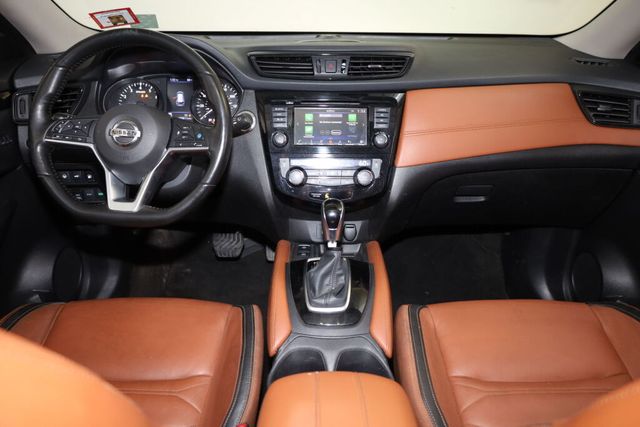 Thumbnail: 2018 Nissan Rogue - 14