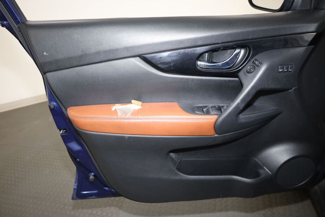Thumbnail: 2018 Nissan Rogue - 27