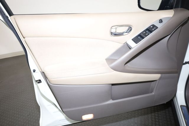 Thumbnail: 2012 Nissan Murano - 27