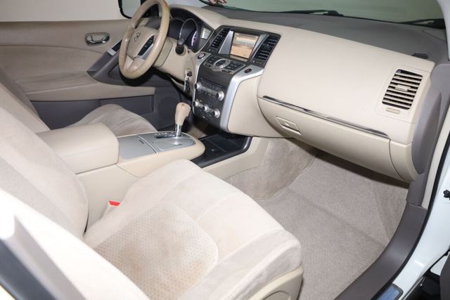 Thumbnail: 2012 Nissan Murano - 12