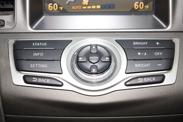 Thumbnail: 2012 Nissan Murano - 30