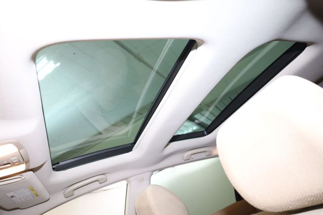 Thumbnail: 2012 Nissan Murano - 28