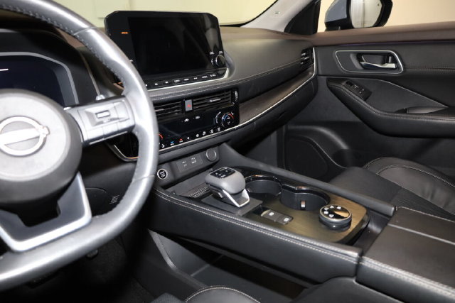 Thumbnail: 2023 Nissan Rogue - 9