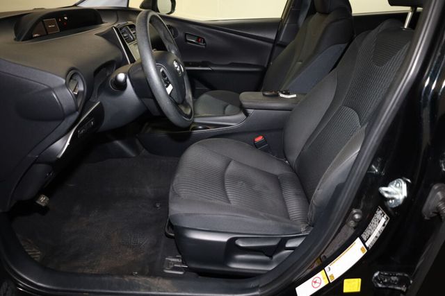 Thumbnail: 2016 Toyota Prius - 9