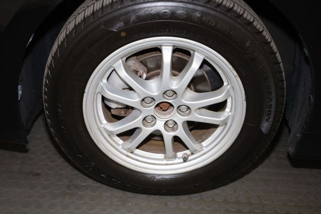 Thumbnail: 2016 Toyota Prius - 7