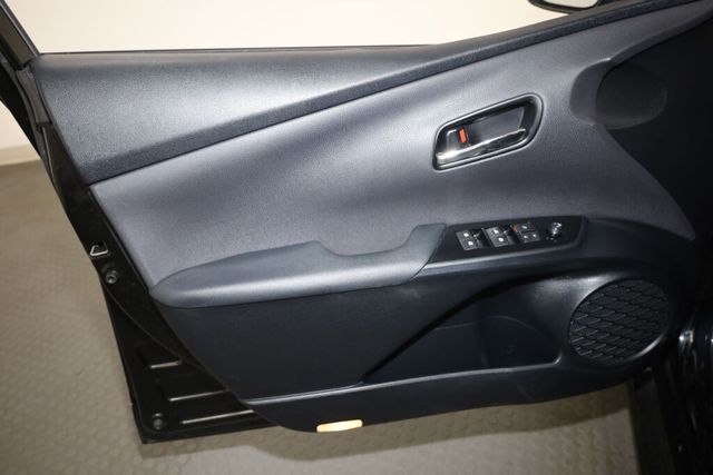 Thumbnail: 2016 Toyota Prius - 25