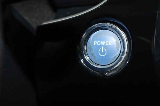 Thumbnail: 2016 Toyota Prius - 32