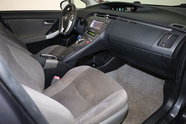 Thumbnail: 2012 Toyota Prius - 12