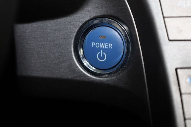 Thumbnail: 2012 Toyota Prius - 32