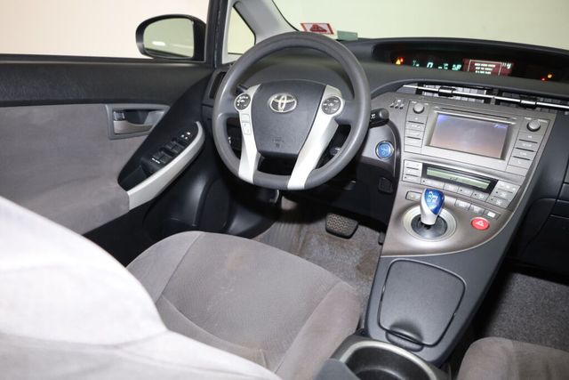 Thumbnail: 2012 Toyota Prius - 14