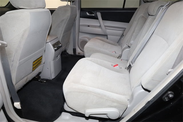 Thumbnail: 2013 Toyota Highlander - 12