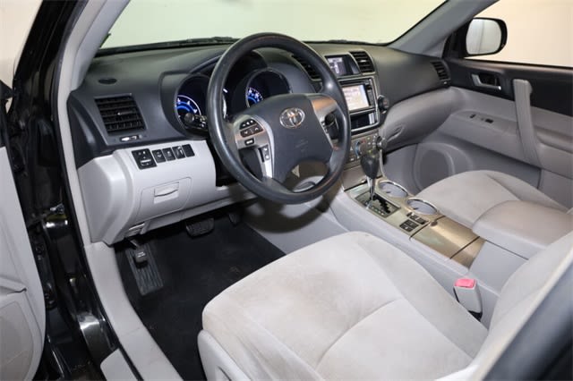 Thumbnail: 2013 Toyota Highlander - 2