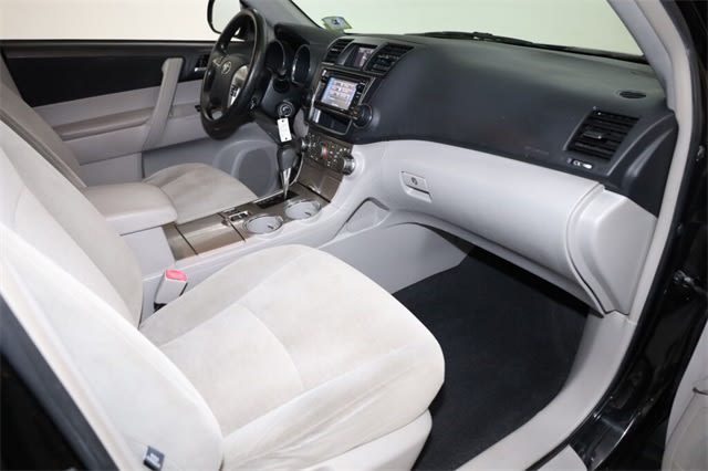 Thumbnail: 2013 Toyota Highlander - 11