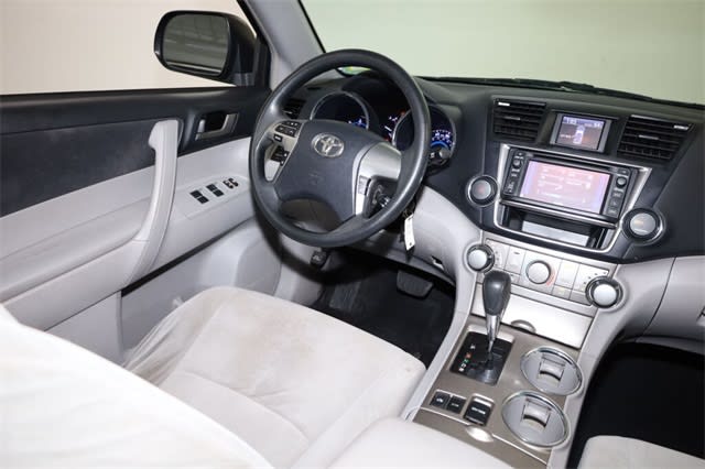 Thumbnail: 2013 Toyota Highlander - 9