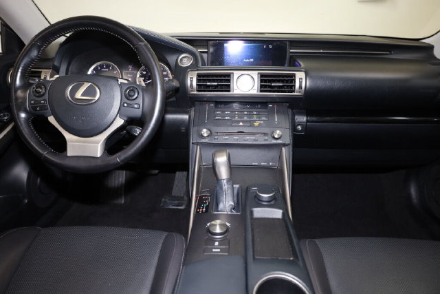 Thumbnail: 2016 Lexus IS - 14
