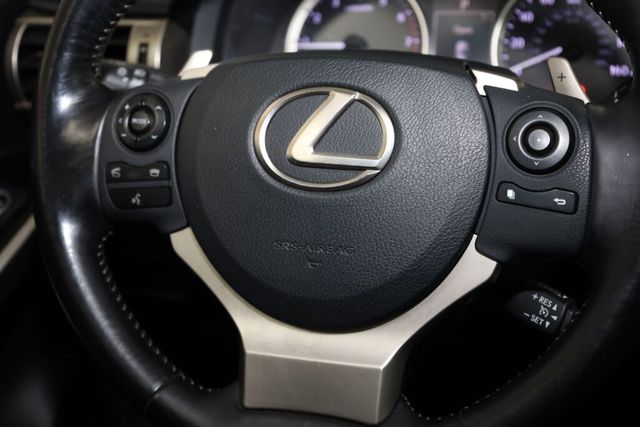 Thumbnail: 2016 Lexus IS - 37