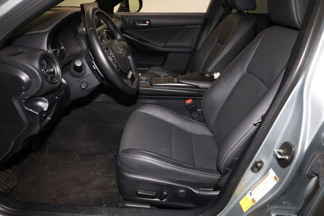 Thumbnail: 2023 Lexus IS - 9