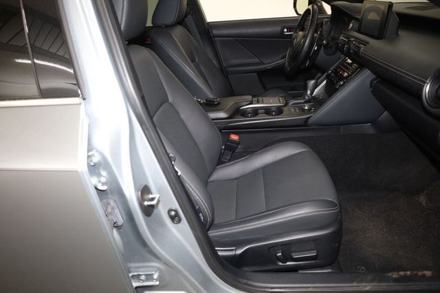 Thumbnail: 2023 Lexus IS - 10