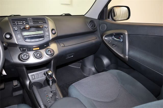 2011 Toyota RAV4 Sport 14