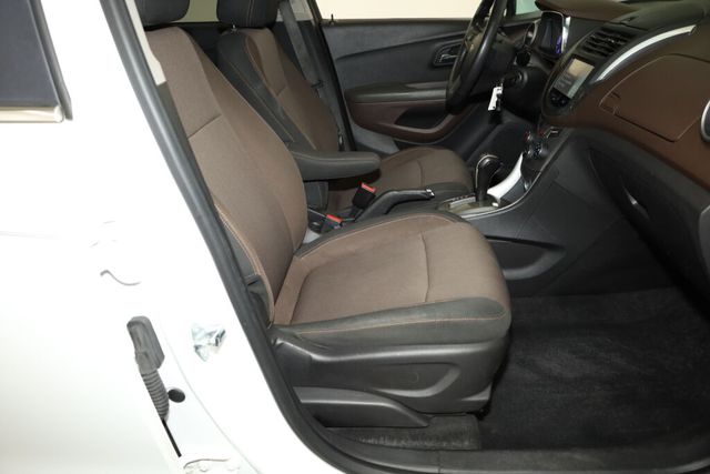 Thumbnail: 2015 Chevrolet Trax - 11