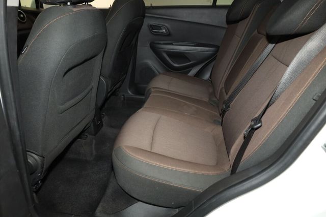 Thumbnail: 2015 Chevrolet Trax - 12