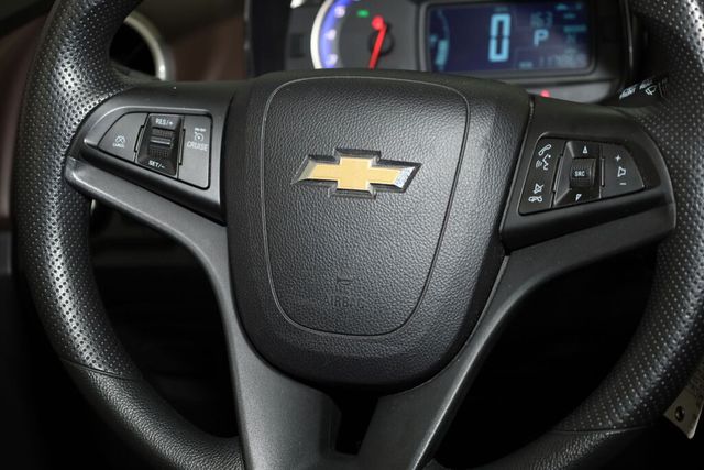 Thumbnail: 2015 Chevrolet Trax - 33