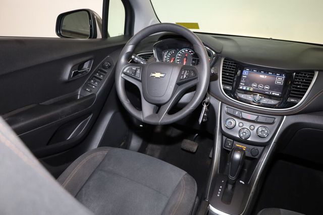 Thumbnail: 2022 Chevrolet Trax - 13