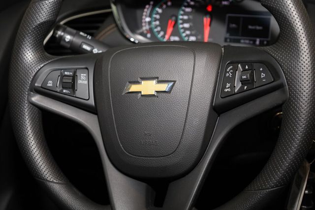 Thumbnail: 2022 Chevrolet Trax - 33