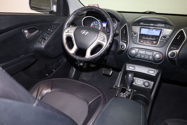 Thumbnail: 2013 Hyundai Tucson - 9