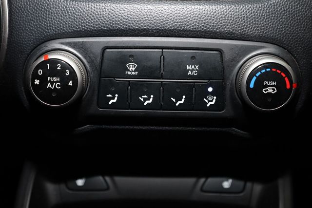 Thumbnail: 2013 Hyundai Tucson - 32