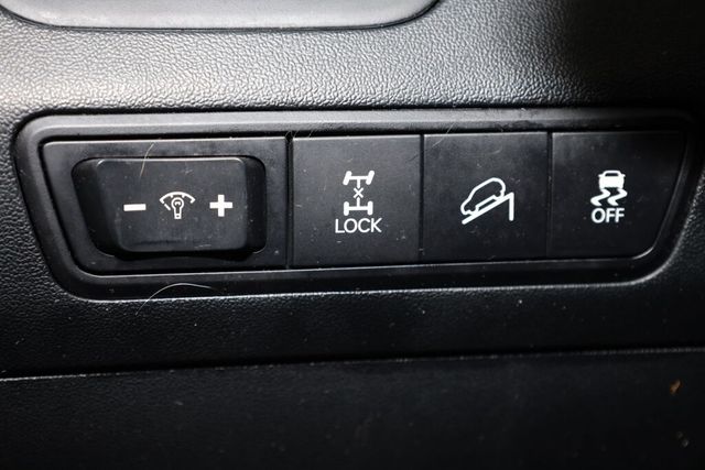 Thumbnail: 2013 Hyundai Tucson - 31