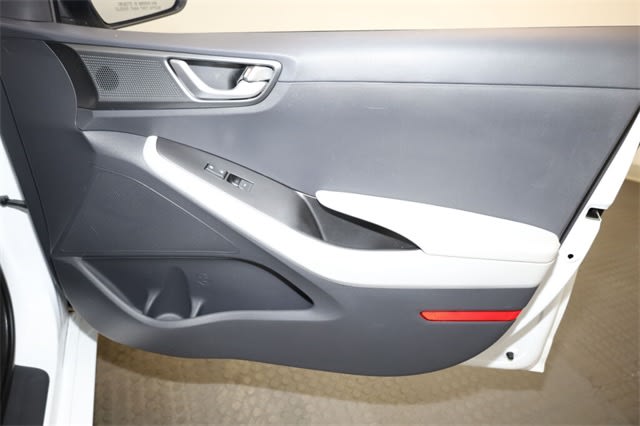 Thumbnail: 2022 Hyundai Ioniq - 29