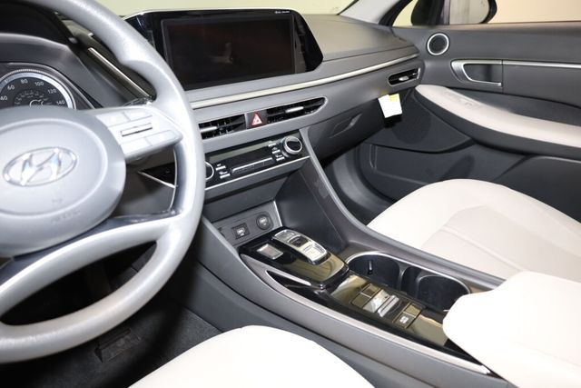 Thumbnail: 2023 Hyundai Sonata - 16