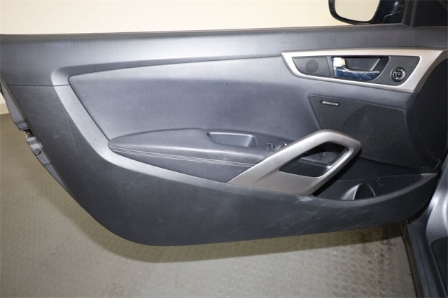 2014 Hyundai Veloster Base 26