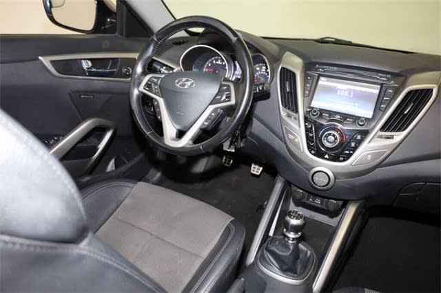 2014 Hyundai Veloster Base 8